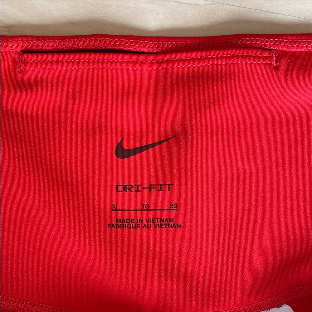 Nike Women's One High-Waisted Biker Shorts 6” Inseam - Red - Picture 3 of 6
